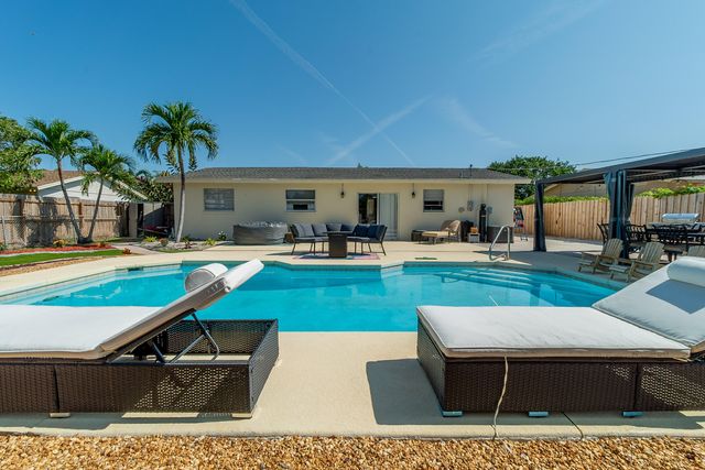 1416 W HARDEE Street, Lantana, FL 33462
