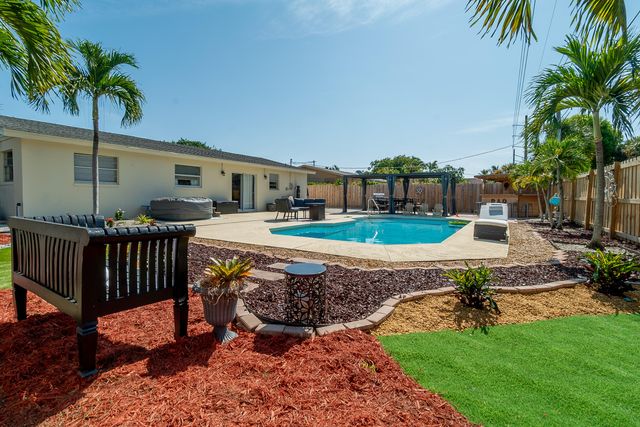 1416 W HARDEE Street, Lantana, FL 33462