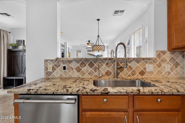 3634 E SUNDANCE Avenue E, Gilbert, AZ 85297