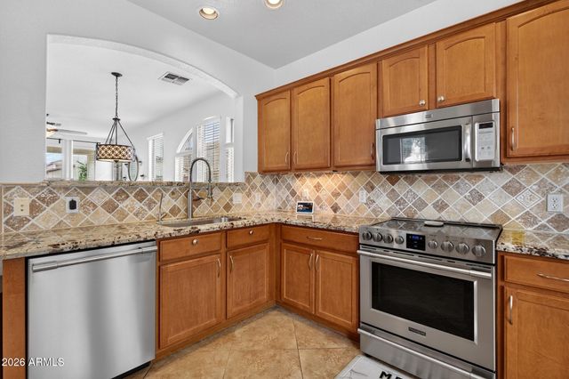 3634 E SUNDANCE Avenue E, Gilbert, AZ 85297
