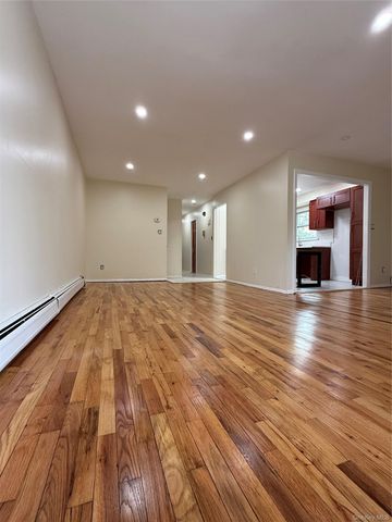 164 84 Ave, Jamaica Hills, NY 11432