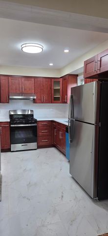 164 84 Ave, Jamaica Hills, NY 11432
