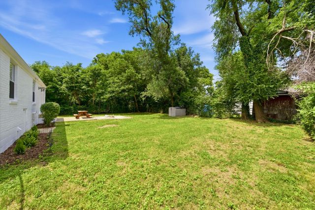 108 Stirton Rd, Nashville, TN 37210