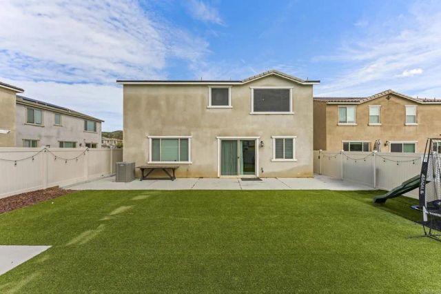 34105 Big Sur Drive, Murrieta, CA 92563