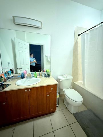 8999 NW 107th Ct 210-1, Doral, FL 33178