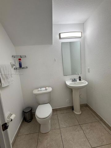 8999 NW 107th Ct 210-1, Doral, FL 33178