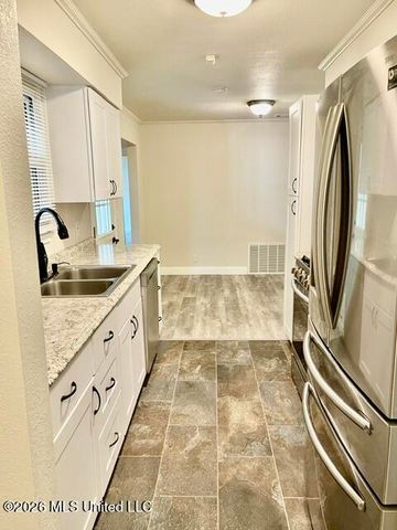 38 31st Street, Gulfport, MS 39507