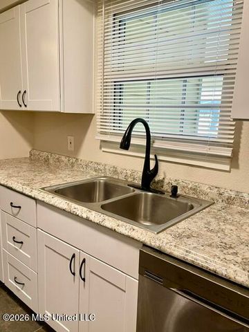 38 31st Street, Gulfport, MS 39507