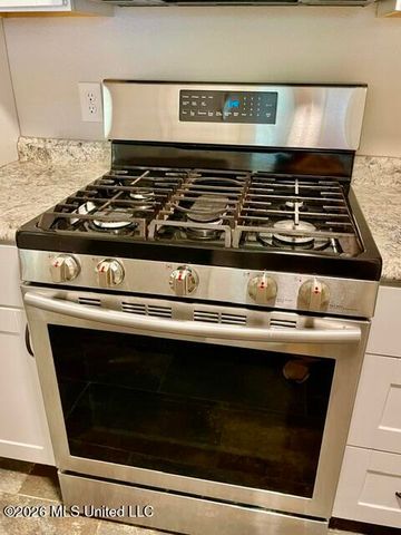 38 31st Street, Gulfport, MS 39507