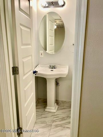38 31st Street, Gulfport, MS 39507