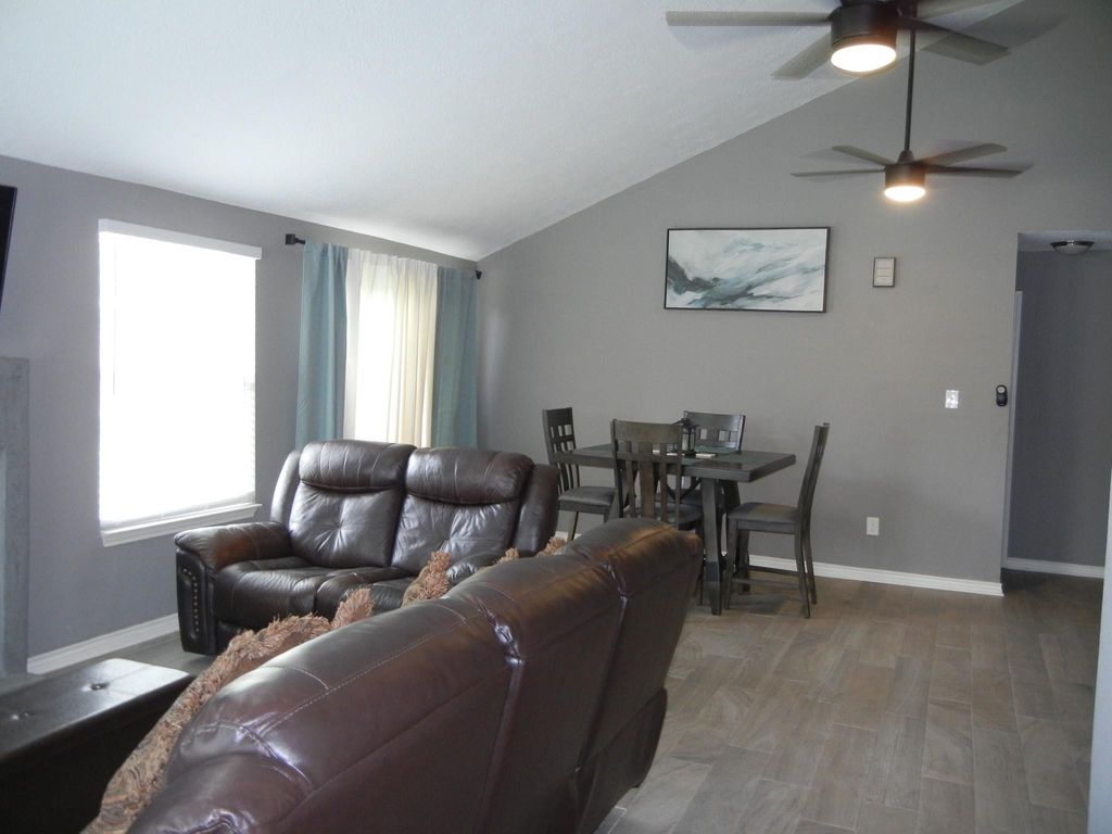 3522 Mattingham Drive, Houston, TX 77066
