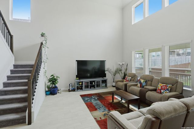 2115 Knippa, San Antonio, TX 78253