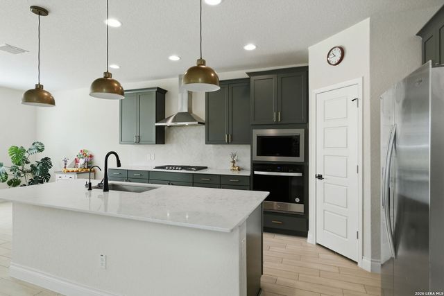 2115 Knippa, San Antonio, TX 78253