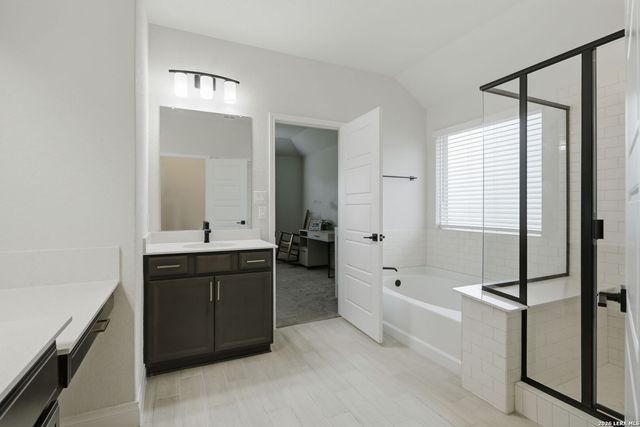 2115 Knippa, San Antonio, TX 78253