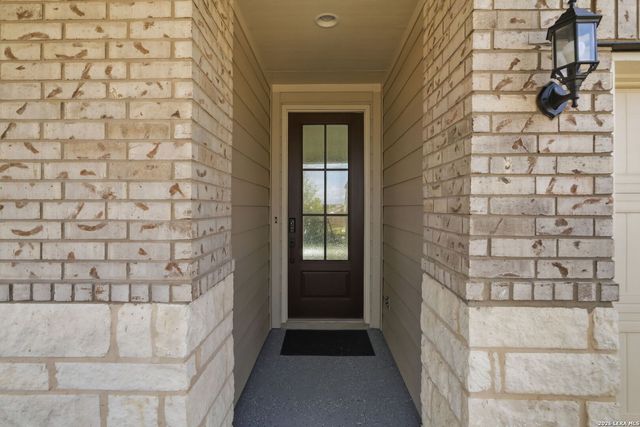 2115 Knippa, San Antonio, TX 78253