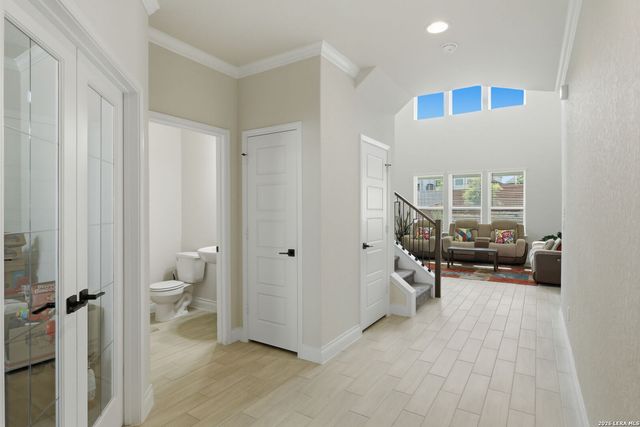 2115 Knippa, San Antonio, TX 78253