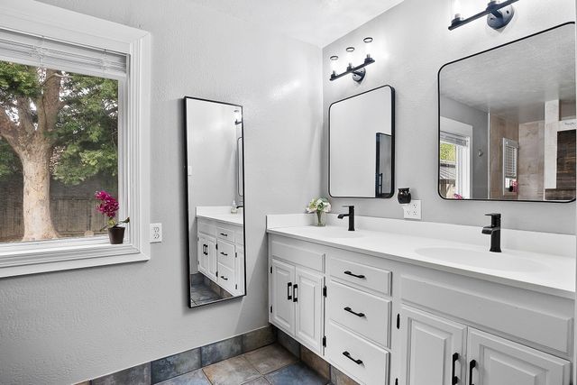 51 Cunha Ct, Oakley, CA 94561