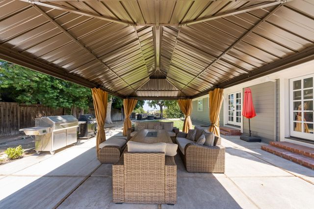 51 Cunha Ct, Oakley, CA 94561