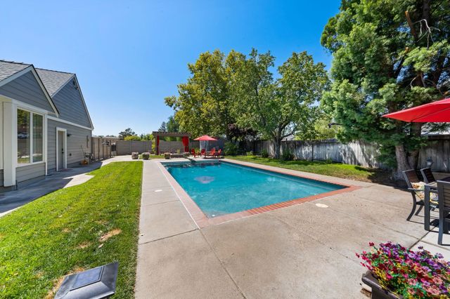 51 Cunha Ct, Oakley, CA 94561