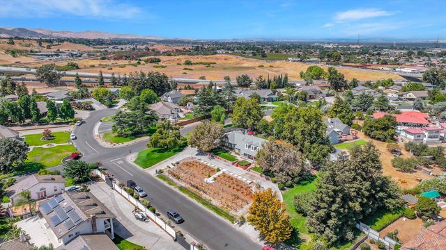 51 Cunha Ct, Oakley, CA 94561
