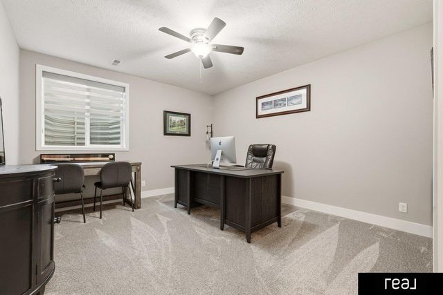 21803 I Street, Omaha, NE 68022