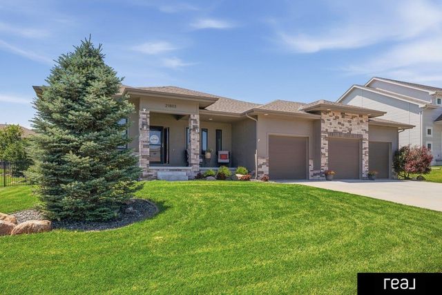 21803 I Street, Omaha, NE 68022