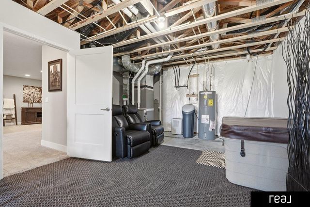 21803 I Street, Omaha, NE 68022