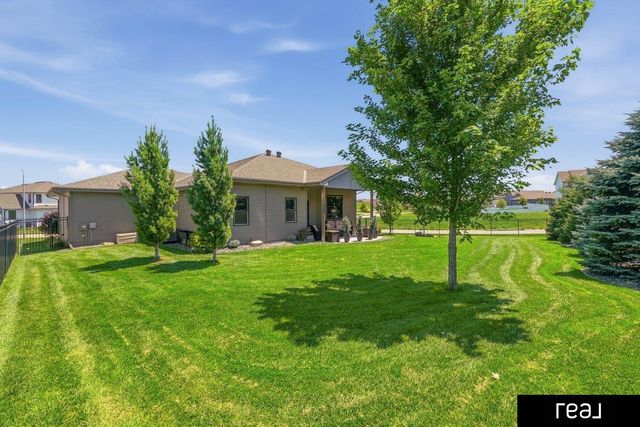 21803 I Street, Omaha, NE 68022