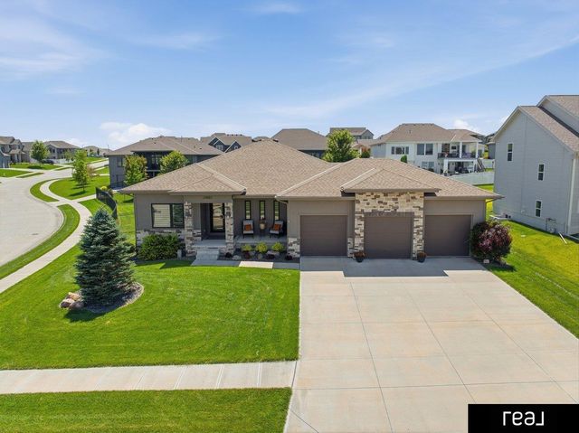 21803 I Street, Omaha, NE 68022