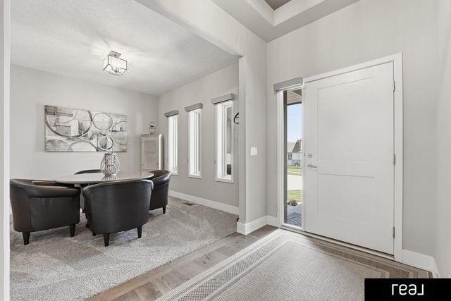 21803 I Street, Omaha, NE 68022