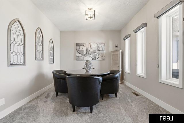 21803 I Street, Omaha, NE 68022