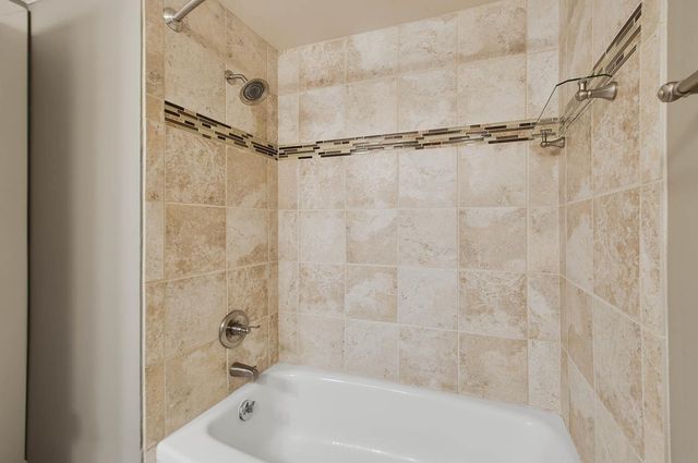 4200 West End Ave Apt 402, Nashville, TN 37205