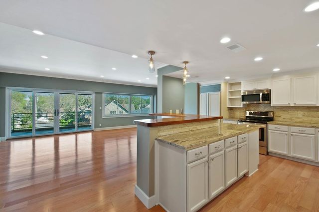 4200 West End Ave Apt 402, Nashville, TN 37205