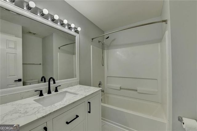 3977 Howell Park Road, Duluth, GA 30096