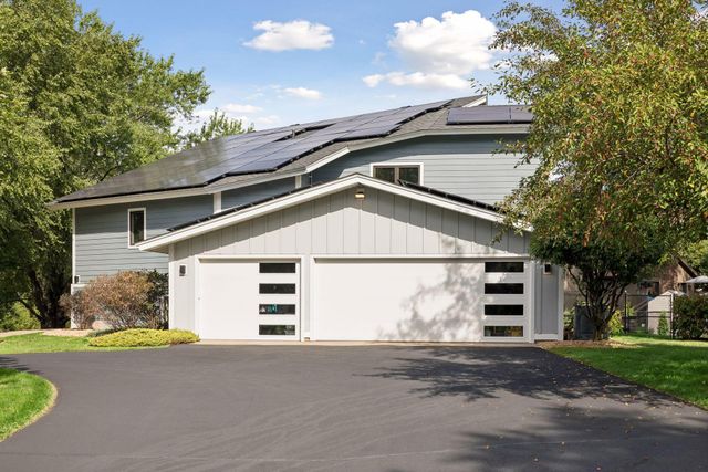 1728 Trail Road, Mendota Heights, MN 55118