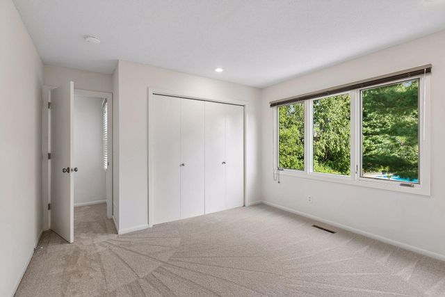 1728 Trail Road, Mendota Heights, MN 55118