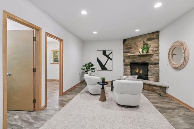 1728 Trail Road, Mendota Heights, MN 55118
