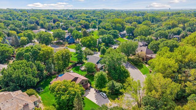 1728 Trail Road, Mendota Heights, MN 55118