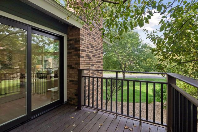 1728 Trail Road, Mendota Heights, MN 55118