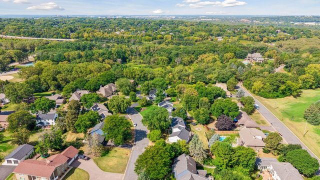 1728 Trail Road, Mendota Heights, MN 55118