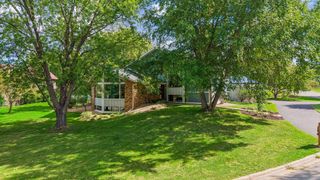 1728 Trail Road, Mendota Heights, MN 55118