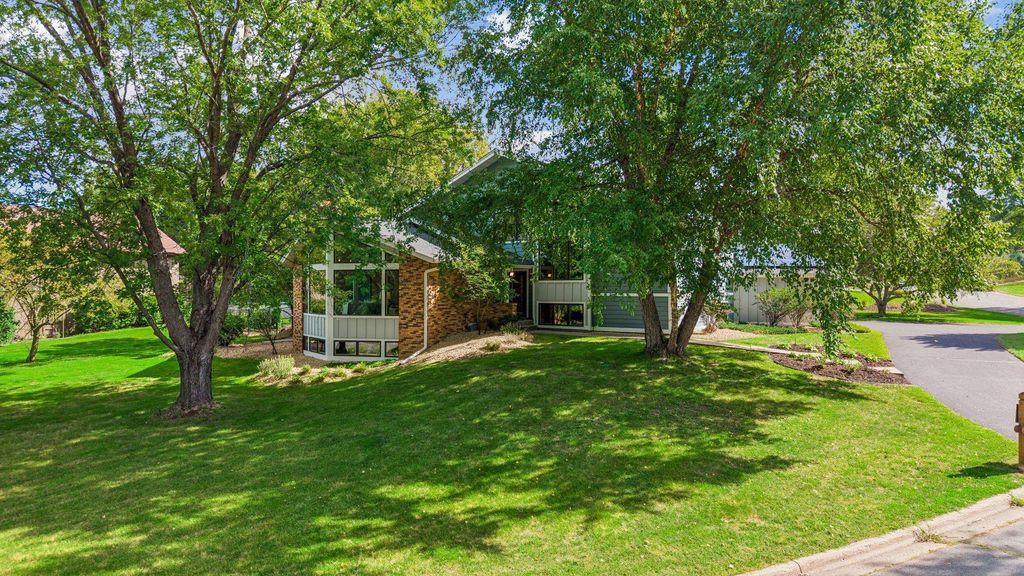 1728 Trail Road, Mendota Heights, MN 55118 — exterior