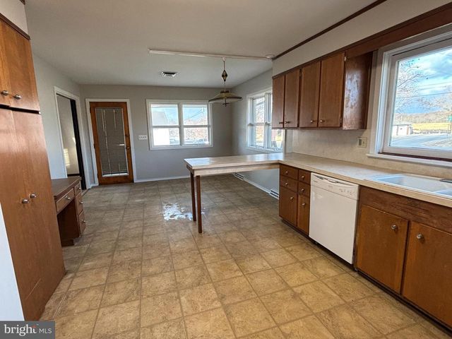 1899 STATE ROUTE 72 N, Lebanon, PA 17046