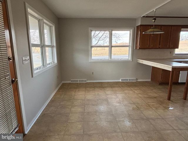 1899 STATE ROUTE 72 N, Lebanon, PA 17046