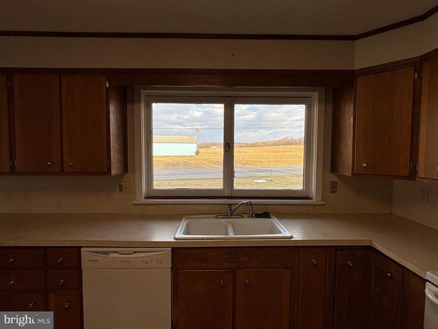 1899 STATE ROUTE 72 N, Lebanon, PA 17046