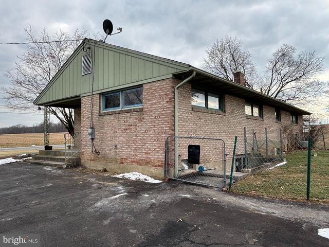 1899 STATE ROUTE 72 N, Lebanon, PA 17046