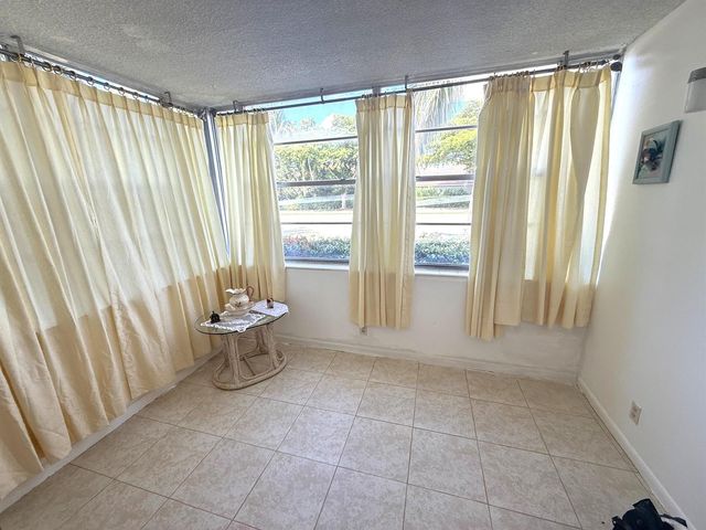 3050 Holiday Springs Boulevard 111, Margate, FL 33063