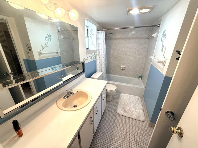 3050 Holiday Springs Boulevard 111, Margate, FL 33063