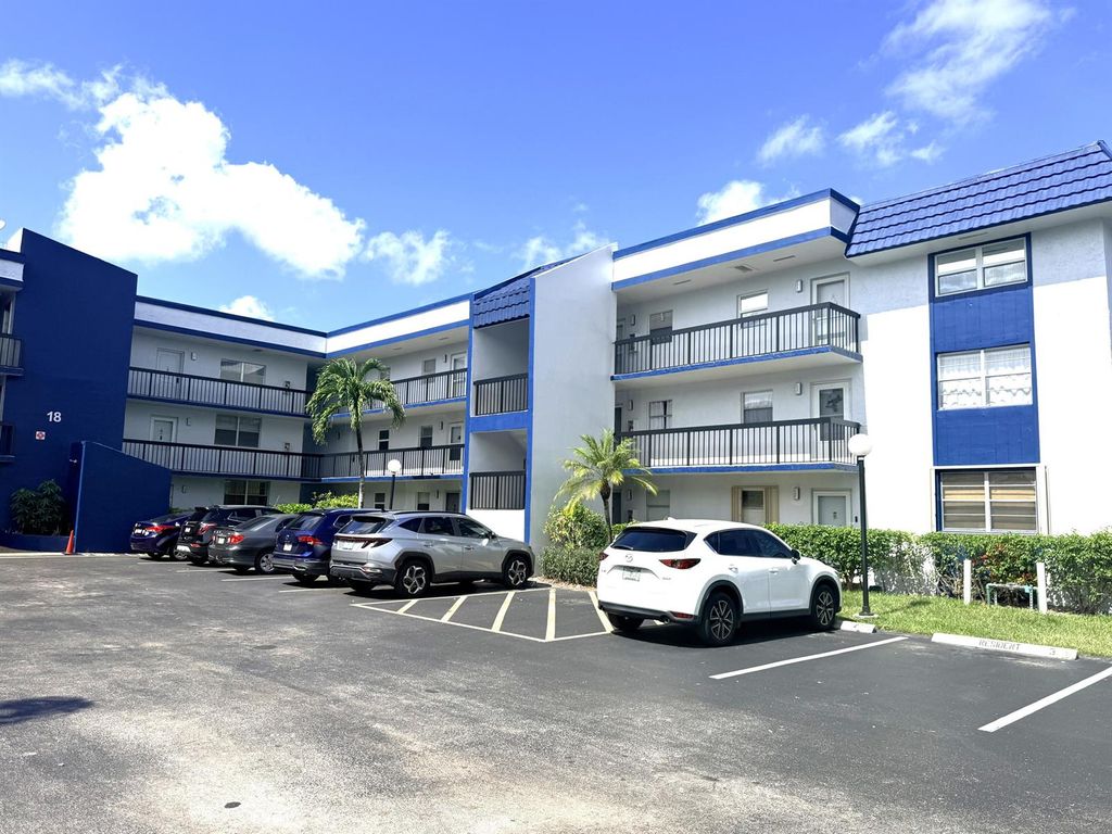 3050 Holiday Springs Boulevard 111, Margate, FL 33063