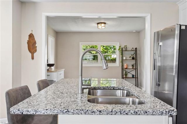 328 Velva DR, Chesapeake, VA 23325
